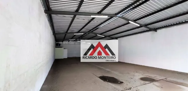 Galpão / Depósito / Armazém para alugar, 250m² no Jardim Regina (Moreira César), Pindamonhangaba