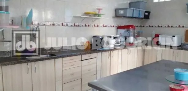 Casa Comercial à venda, 300m² no Tanque, Rio de Janeiro