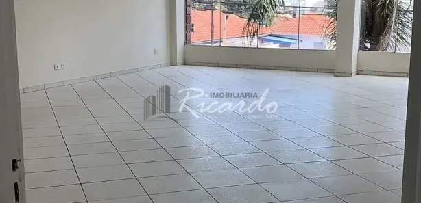 Conjunto Comercial / Sala para alugar, 62m² no Centro, Arapongas