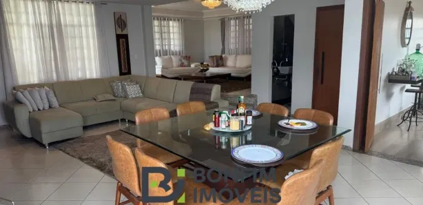 Sobrado com 4 Quartos à venda, 300m² no Santo Agostinho, Governador Valadares