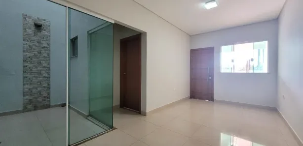 Casa com 3 Quartos para alugar, 105m² no Jardim Itália II, Maringá