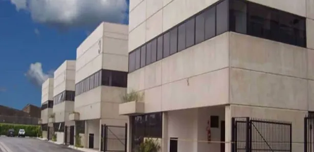 Galpão / Depósito / Armazém para alugar, 748m² no Quitaúna, Osasco