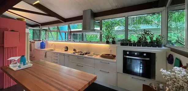 Casa de Condomínio com 3 Quartos à venda, 380m² no Chácara do Refúgio, Carapicuíba