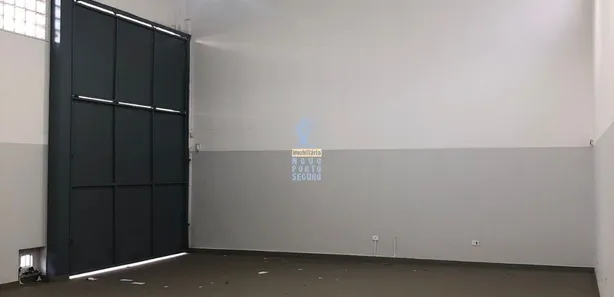 Galpão / Depósito / Armazém para alugar, 120m² no Vila Endres, Guarulhos