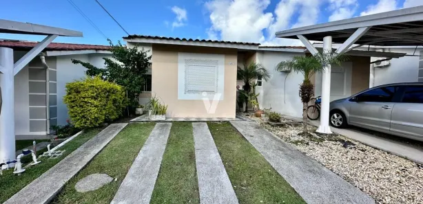 Casa de Condomínio com 3 Quartos à venda, 100m² no Cerrito, Santa Maria