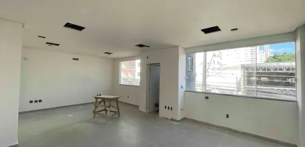 Conjunto Comercial / Sala para alugar, 38m² no Centro, Chapecó