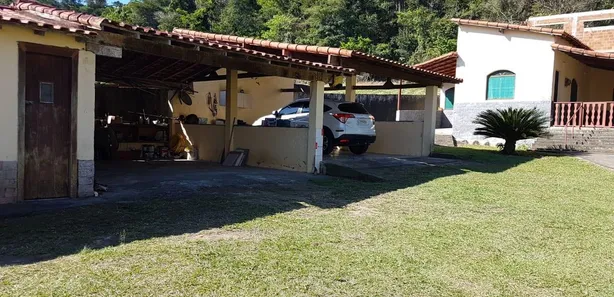 Fazenda / Sítio / Chácara com 4 Quartos à venda, 200m² no Rio Seco (Bacaxá), Saquarema