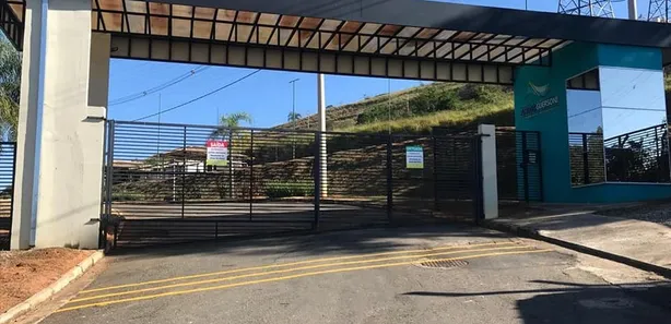 Terreno / Lote / Condomínio à venda, 1400m² no Village Ângelo Guersoni, Pouso Alegre