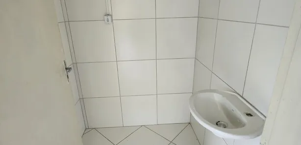 Conjunto Comercial / Sala para alugar, 40m² no Jordanésia (Jordanésia), Cajamar
