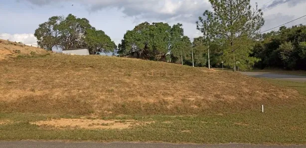 Terreno / Lote / Condomínio à venda, 990m² no Condomínio Village Serra, Araçoiaba da Serra