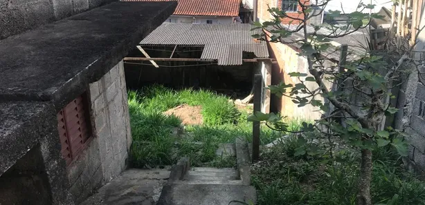 Casa com 2 Quartos à venda, 85m² no Centro, Embu das Artes