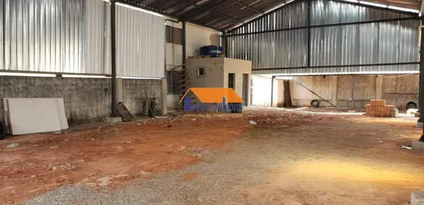Galpão / Depósito / Armazém à venda, 550m² no Nova Cachoeirinha, Belo Horizonte