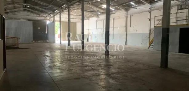 Galpão / Depósito / Armazém para alugar, 900m² no Jardim Riviera, Cambé