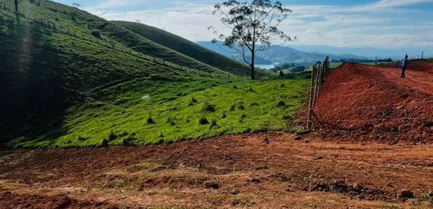 Terreno / Lote / Condomínio à venda, 600m² no , Igaratá