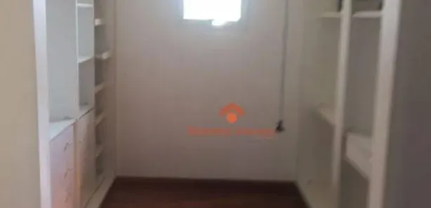 Sobrado com 4 Quartos para alugar, 720m² no Condomínio Refúgio dos Pinheiros, Itapevi