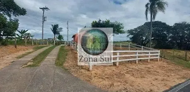 Fazenda / Sítio / Chácara com 4 Quartos à venda, 280m² no Floresta, Sarapuí
