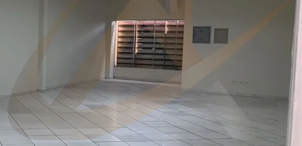 Loja / Salão / Ponto Comercial para alugar, 110m² no Centro, Arapongas