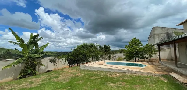 Casa de Condomínio com 3 Quartos à venda, 1000m² no Jardim das Palmeiras, Capim Branco