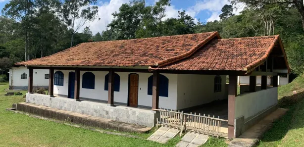Fazenda / Sítio / Chácara com 15 Quartos à venda, 2500m² no , Mendes