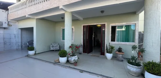 Sobrado com 4 Quartos à venda, 306m² no Buraquinho, Lauro de Freitas