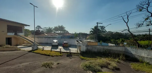 Prédio Inteiro com 6 Quartos para venda ou aluguel, 583m² no Granja Viana, Cotia