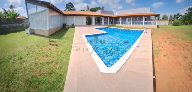 Fazenda / Sítio / Chácara com 3 Quartos à venda, 370m² no Chácara Marambaia, Caçapava
