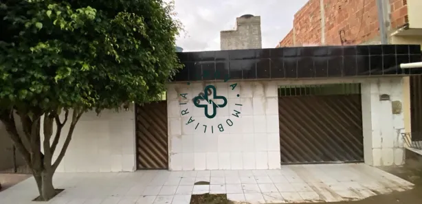 Casa com 3 Quartos à venda, 135m² no Pinheirópolis, Caruaru