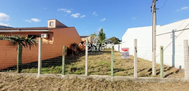 Terreno / Lote / Condomínio à venda, 300m² no Chácara das Flores, Santa Maria