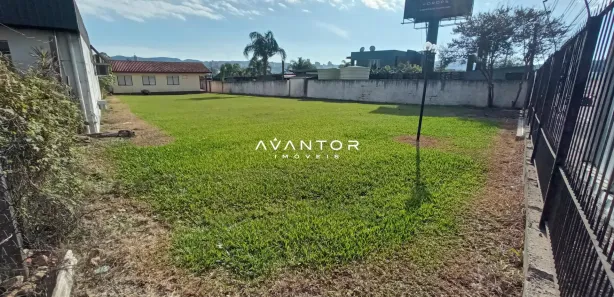 Terreno / Lote / Condomínio para alugar, 1300m² no Nossa Senhora de Lourdes, Santa Maria