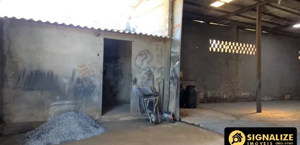Galpão / Depósito / Armazém para alugar, 400m² no Jardim Peró, Cabo Frio
