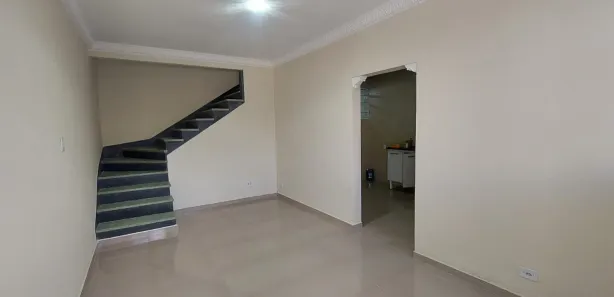 Sobrado com 2 Quartos para alugar, 120m² no Vila Alice (Vicente de Carvalho), Guarujá
