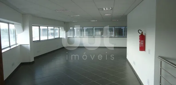 Loja / Salão / Ponto Comercial para alugar, 331m² no Distrito Industrial Alfredo Relo, Itatiba
