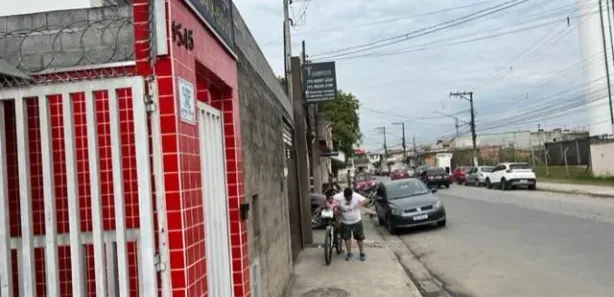 Conjunto Comercial / Sala para alugar, 300m² no Jardim Monte Cristo, Suzano