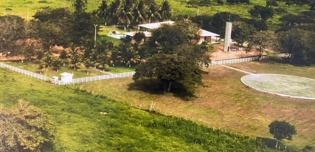 Fazenda / Sítio / Chácara com 7 Quartos à venda, 1000m² no , Trairi