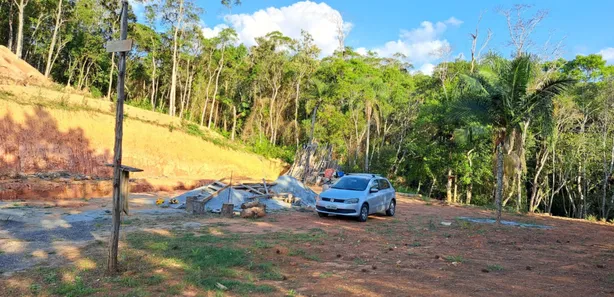 Terreno / Lote / Condomínio com 1 Quarto à venda, 4255m² no Itaquaciara, Itapecerica da Serra