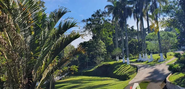 Fazenda / Sítio / Chácara com 6 Quartos à venda, 429m² no Jundiaizinho (Terra Preta), Mairiporã
