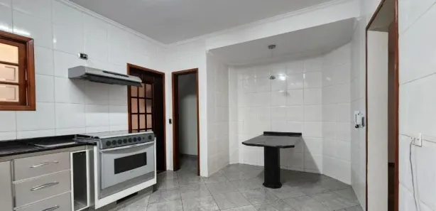 Sobrado com 4 Quartos para alugar, 256m² no Nova Petrópolis, São Bernardo do Campo