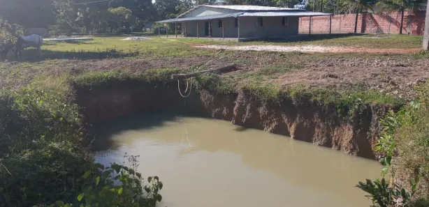 Fazenda / Sítio / Chácara com 3 Quartos para venda ou aluguel, 150m² no Barra do Pojuca (Monte Gordo), Camaçari