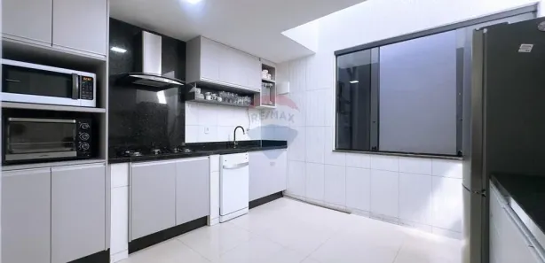Prédio Inteiro com 4 Quartos à venda, 181m² no Setor de Desenvolvimento Econômico, Brasília