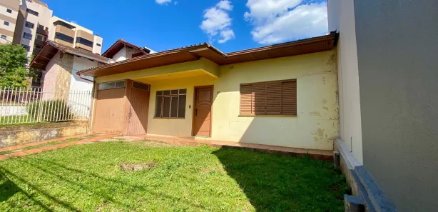 Casa com 3 Quartos para alugar, 150m² no Centro, Chapecó