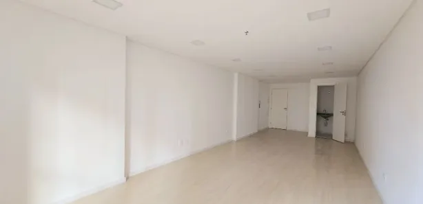 Conjunto Comercial / Sala para alugar, 39m² no Cristo Rei, Curitiba