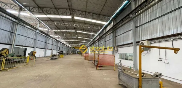 Galpão / Depósito / Armazém para alugar, 10000m² no Centro, Escada