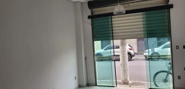 Loja / Salão / Ponto Comercial para alugar, 100m² no Vila Resende, Caçapava