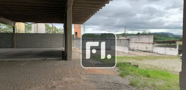 Galpão / Depósito / Armazém para alugar, 870m² no Vila Caldas, Carapicuíba