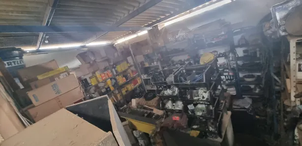 Garagem à venda, 400m² no Pirajá, Salvador