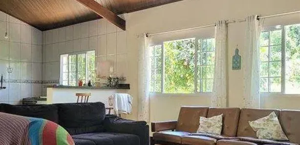 Fazenda / Sítio / Chácara com 3 Quartos à venda, 250m² no Igaratá, Igaratá