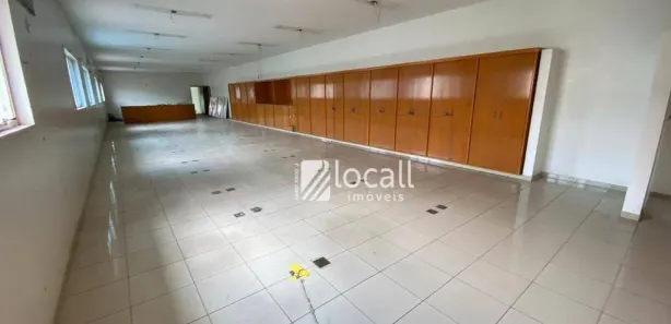 Galpão / Depósito / Armazém para venda ou aluguel, 11000m² no Centro, Mirassol