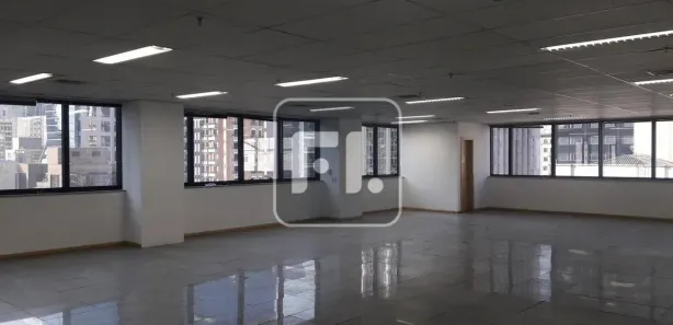 Conjunto Comercial / Sala para alugar, 110m² no Vila Olímpia, São Paulo