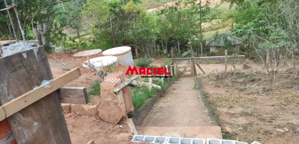 Fazenda / Sítio / Chácara com 2 Quartos à venda, 754m² no Jardim Colônia, Jacareí