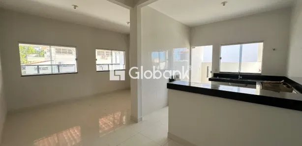 Casa com 3 Quartos para alugar, 110m² no Santo Antônio, Montes Claros